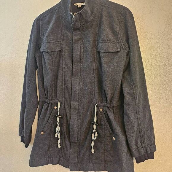 NWOT CAbi Weekend Moto Cinch Waist Fitted Stretch Flattering Jacket: Denim color - Picture 2 of 7